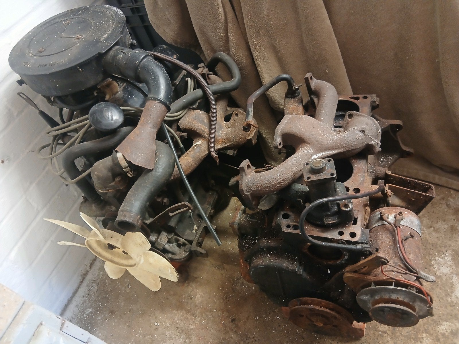 Ford 1.3 kent motor + versnellingsbak + onderblok, Auto-onderdelen, Motor en Toebehoren, Ford, Ophalen of Verzenden