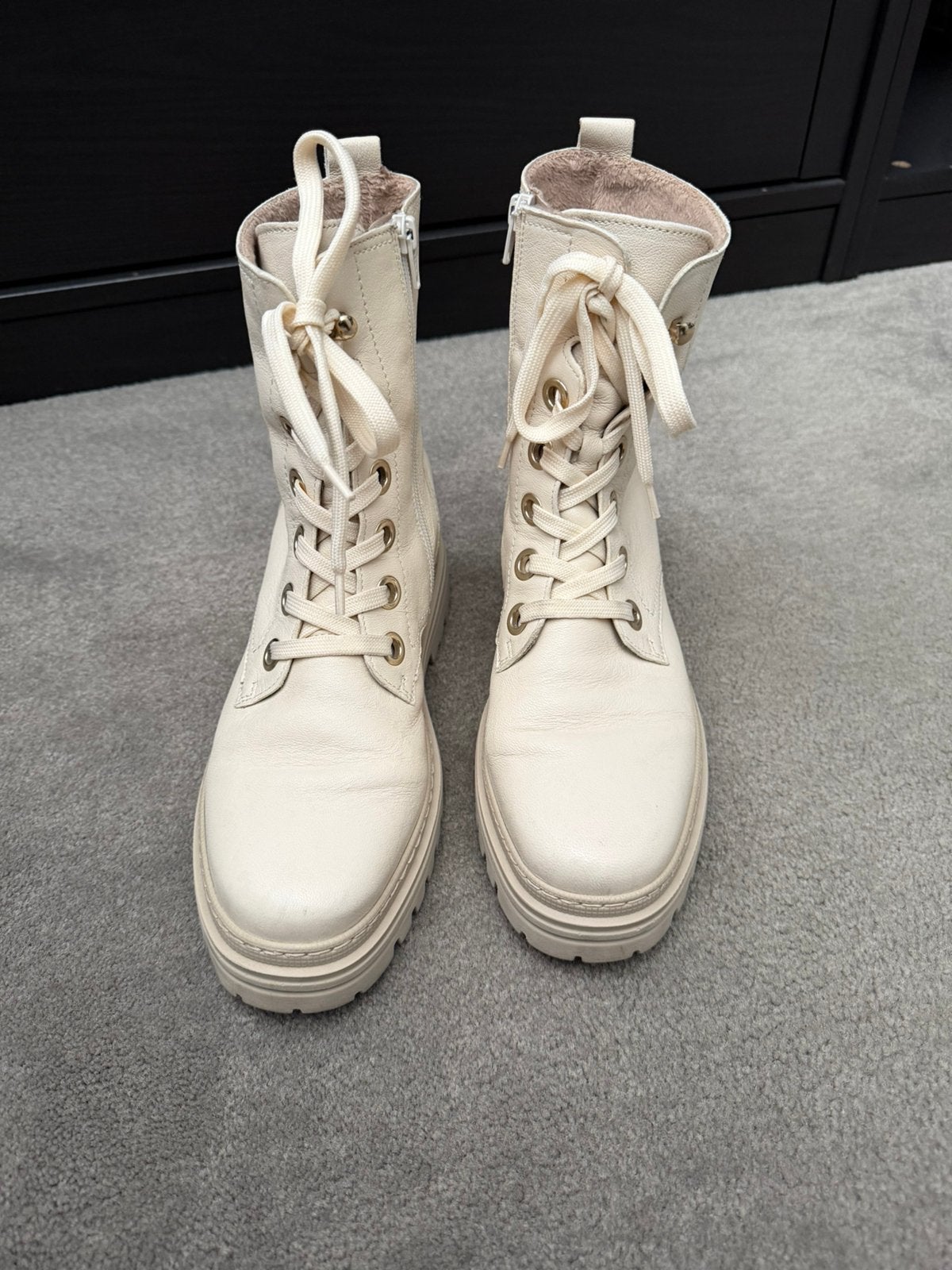 Mooie crème kleurige Chelsea boots van Gabor, Ophalen, Zo goed als nieuw, Beige
