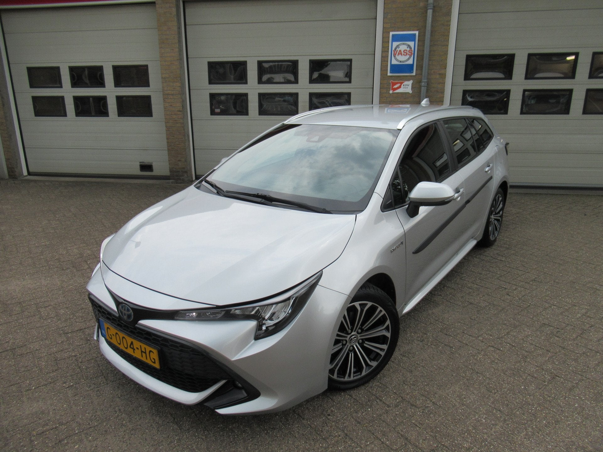 Toyota Corolla Touring Sports 1.8 Hybrid Dynamic AUTOMAAT, Auto's, Toyota, Gebruikt, 4 cilinders, Corolla, Origineel Nederlands