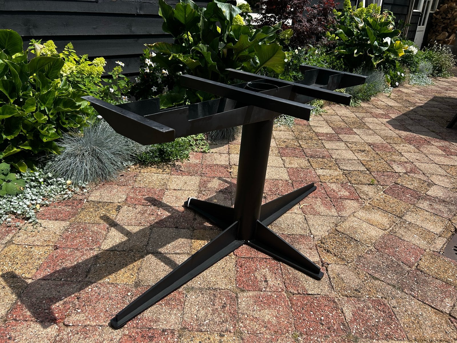 Zwarte metalen tafelonderstel - Gebruikt, Huis en Inrichting, Tafelonderdelen, Ophalen, Tafelpoot, Gebruikt, Minder dan 50 cm