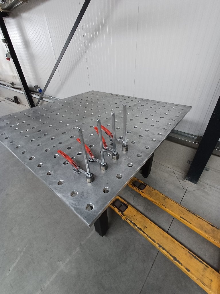 Aluminium lastafel 150 x 150 cm, Doe-het-zelf en Verbouw, Werkbanken, Ophalen, Zo goed als nieuw, 120 tot 170 cm