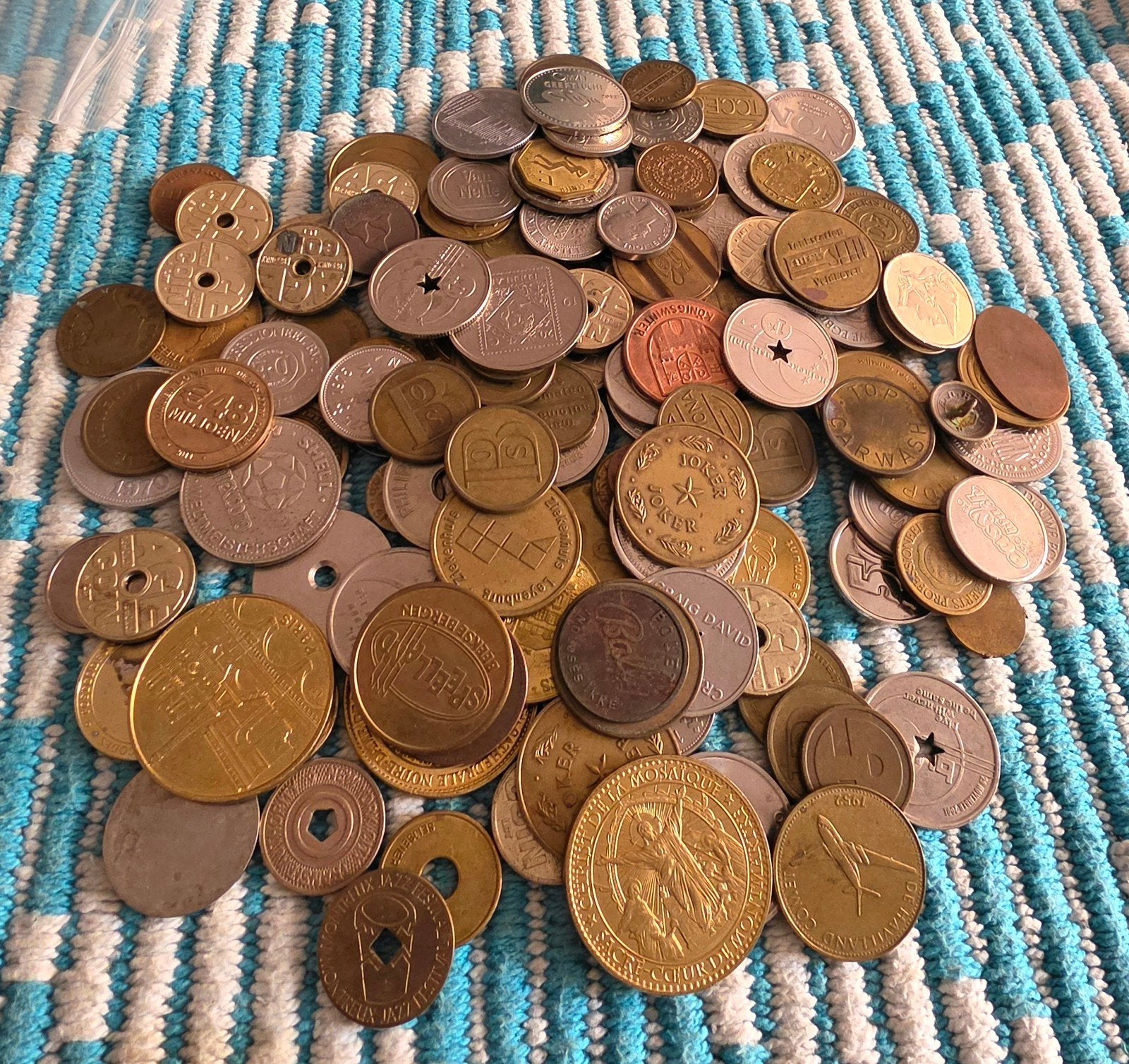Diverse collectie consumptiemunten en penningen enz., Postzegels en Munten, Penningen en Medailles, Ophalen of Verzenden, Overige materialen