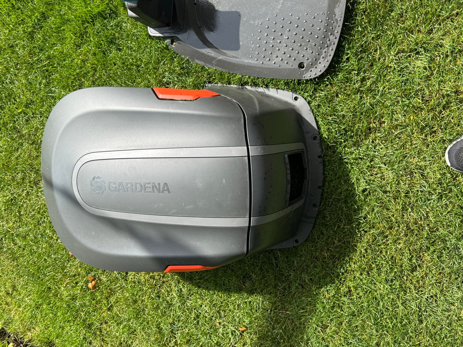 Gardena Robotmaaier - Perfect voor een strak gazon, Tuin en Terras, Grasmaaiers, Ophalen, Cirkelmaaier, Gebruikt, Accu-grasmaaier