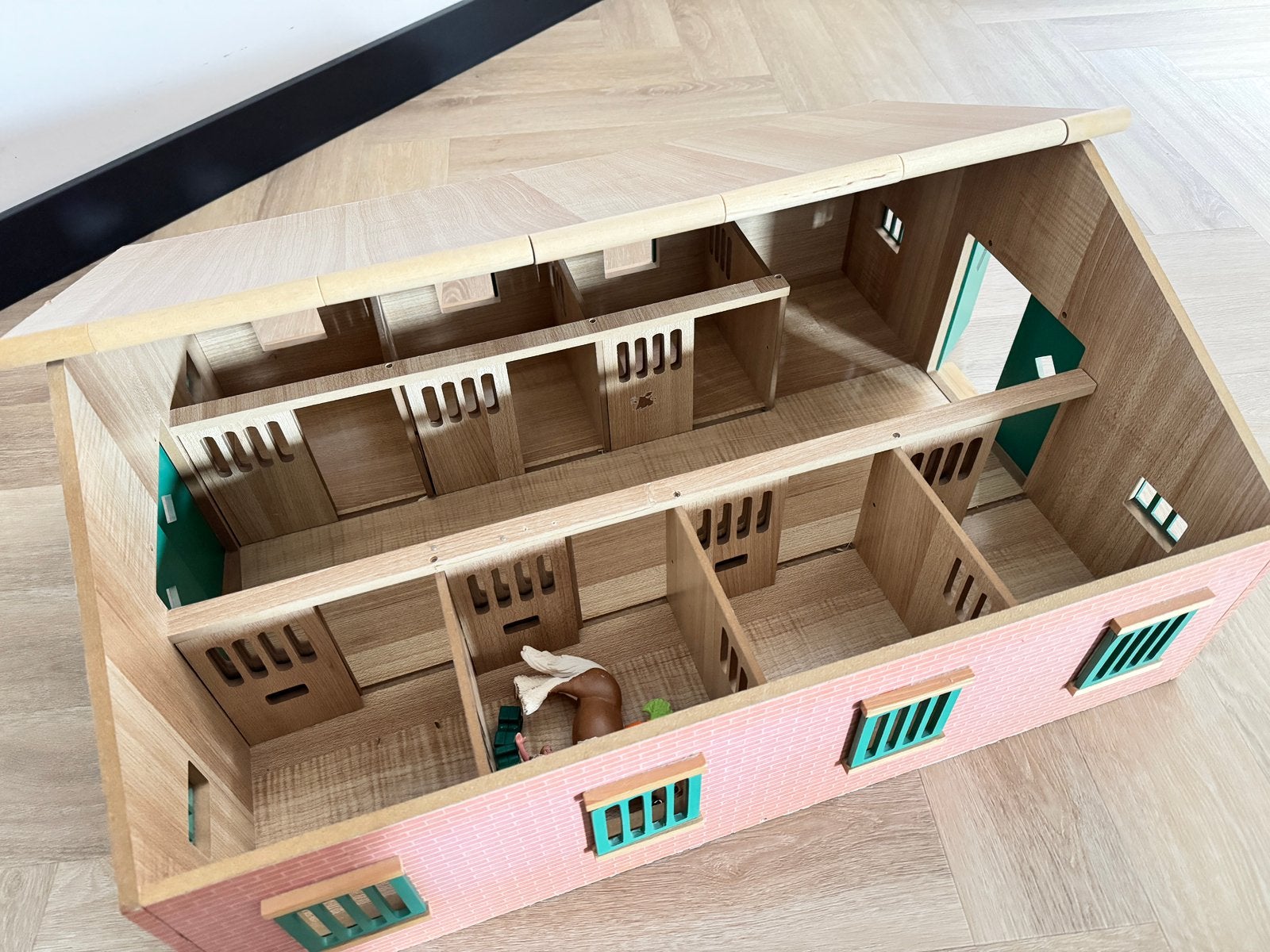 Kids Globe houten paardenstal incl Schleich accessoires, Ophalen, Zo goed als nieuw