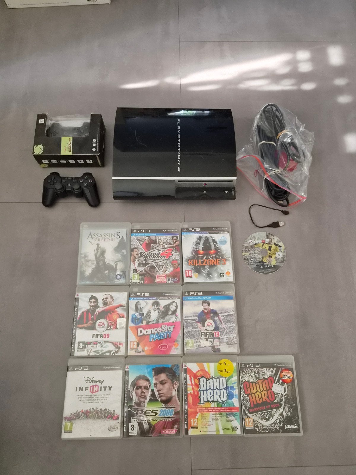 mooie playstation 3 set., Spelcomputers en Games, Ophalen of Verzenden, Zo goed als nieuw, Met 2 controllers, Slim