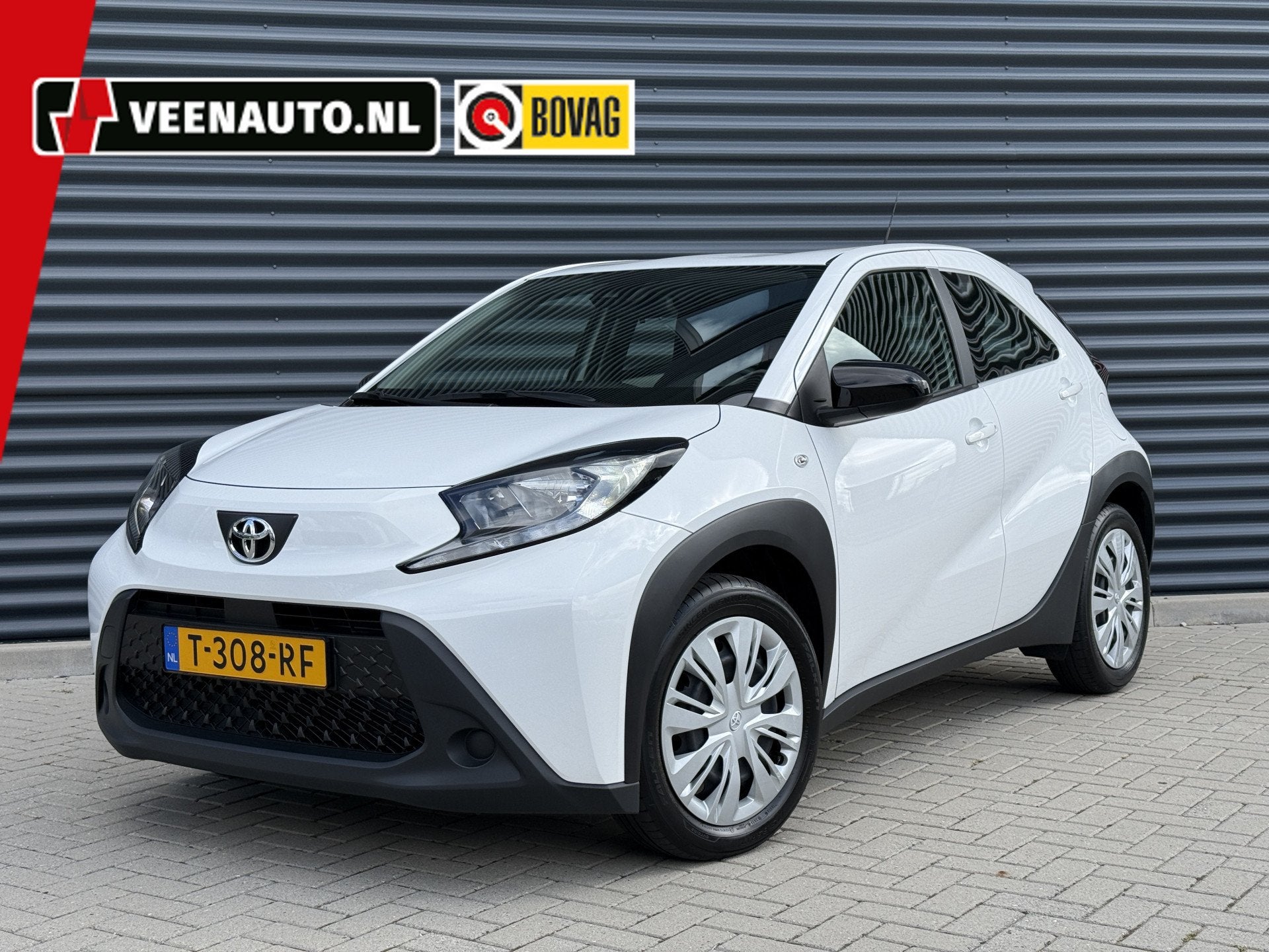 Toyota Aygo X 1.0 VVT-i MT Play Apple/Camera (bj 2023), Auto's, Dealer onderhouden, Gebruikt, 920 kg, 4 stoelen