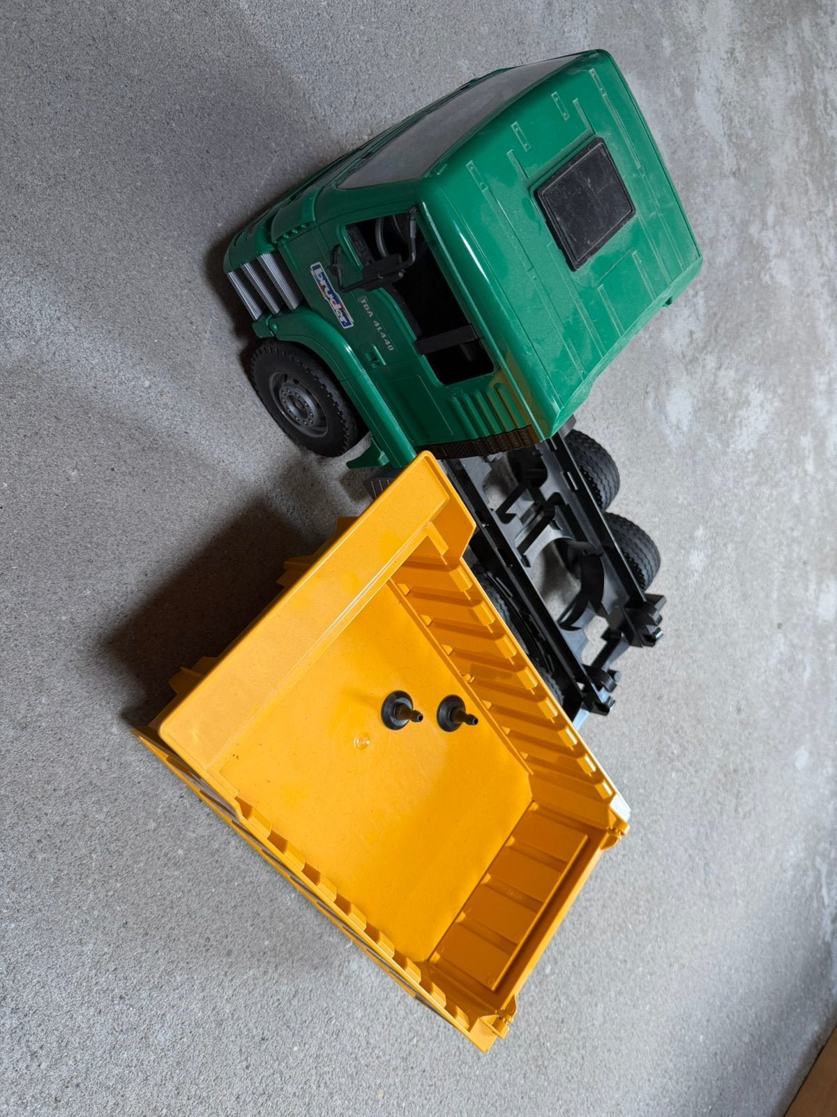 Kapot - Bruder 2765 MAN Kiepwagen, Ophalen, Zo goed als nieuw