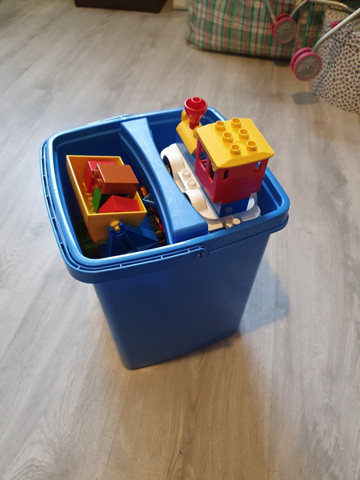 Lego duplo met emmer, Kinderen en Baby's, Speelgoed | Bouwstenen, Ophalen