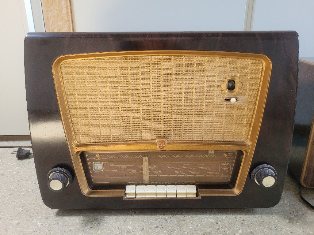 Buizenradio 1953 | Met FM, Ophalen