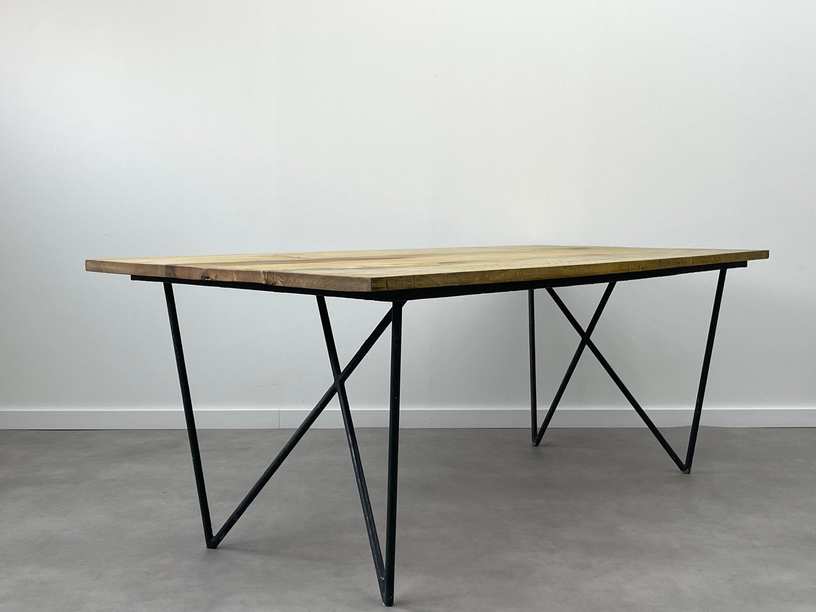Houten eettafel 200 x 90, Ophalen, Zo goed als nieuw, Porselein, Bord(en)