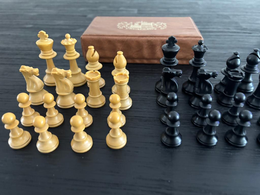 Vintage schaakstukken, Ophalen of Verzenden, Zo goed als nieuw