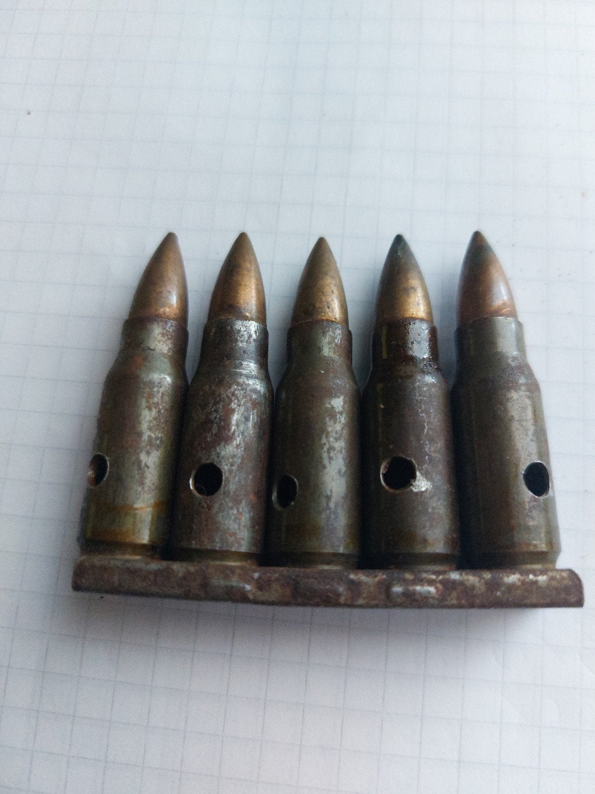 MP44/STG44  kurtz clip wo2, Verzamelen, Ophalen of Verzenden, Landmacht, Hulzen of Bodemvondsten