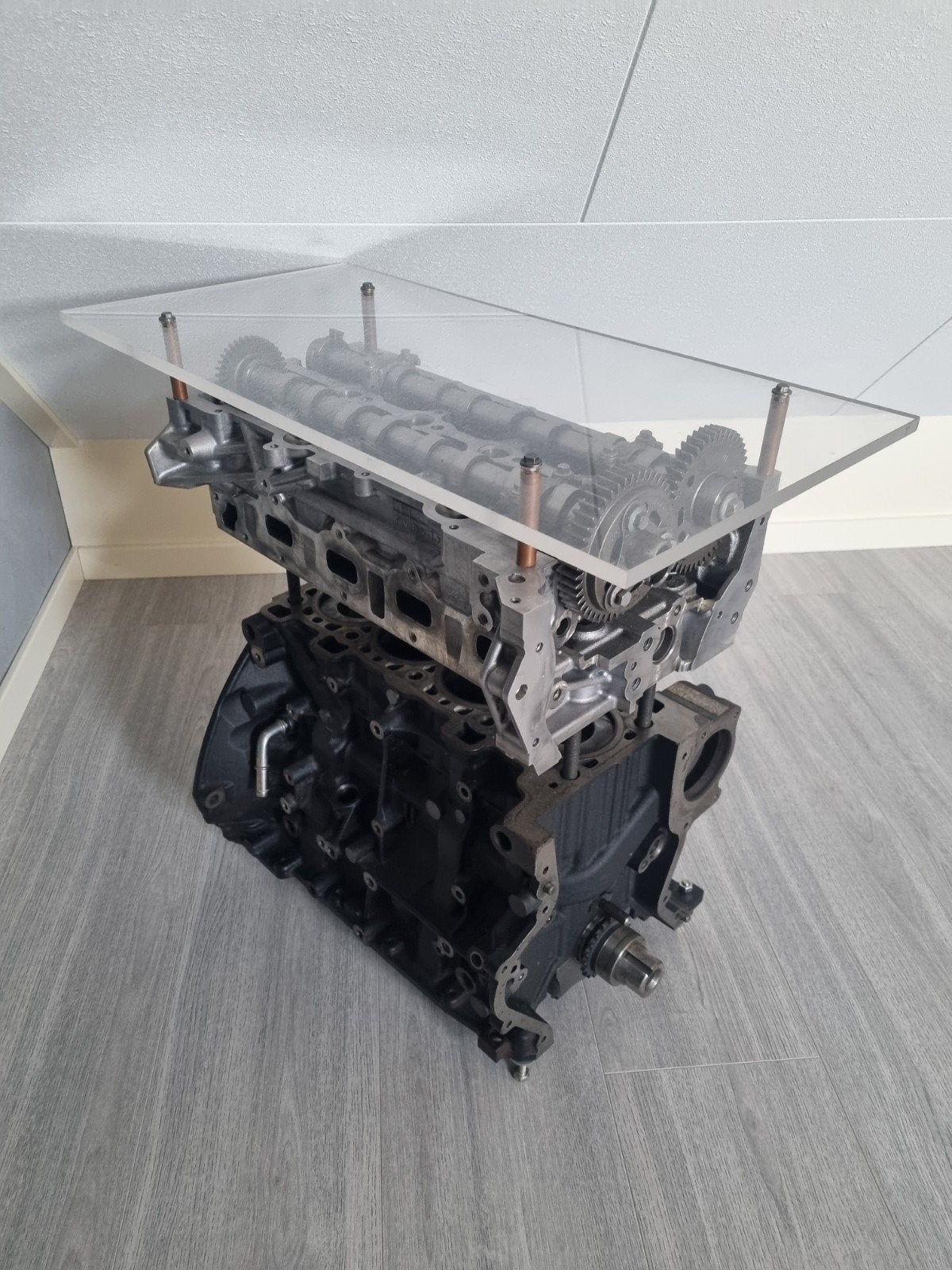 Motorblok tafel, Huis en Inrichting, Tafels | Bijzettafels, Gebruikt, Metaal of Aluminium, 55 tot 75 cm, Rechthoekig