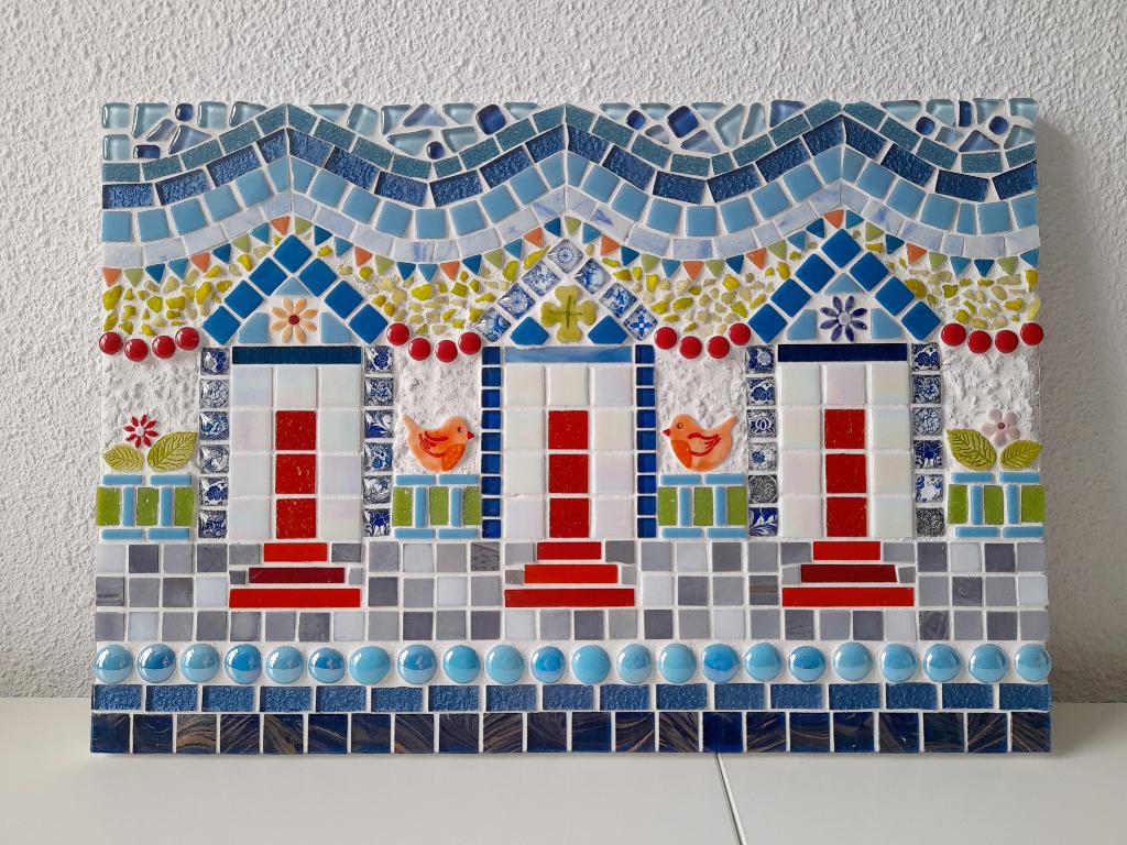Schilderij van mozaïeksteentjes Hollandse huisjes, 47 cm, Nieuw, Steen/keramiek, Ophalen of Verzenden
