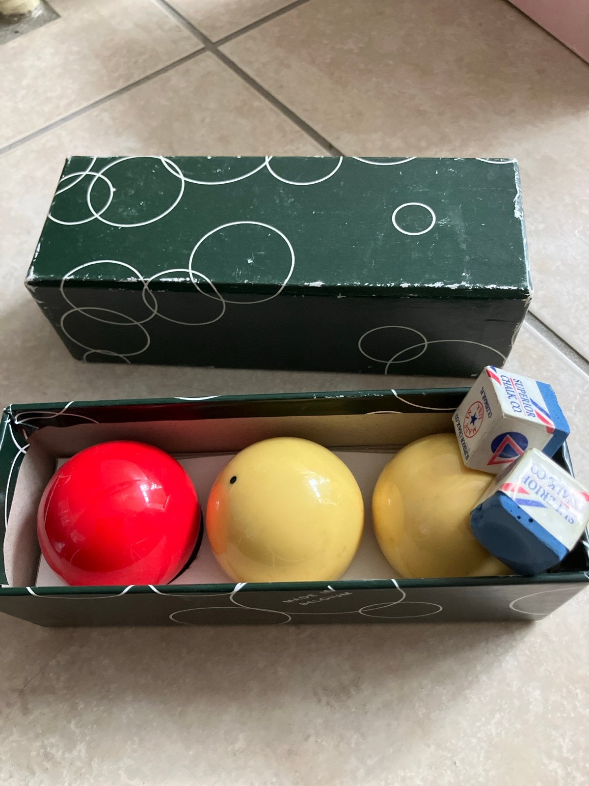 Biljartballen set met krijtjes in doos, Sport en Fitness, Ophalen, Gebruikt, Keu of Ballen