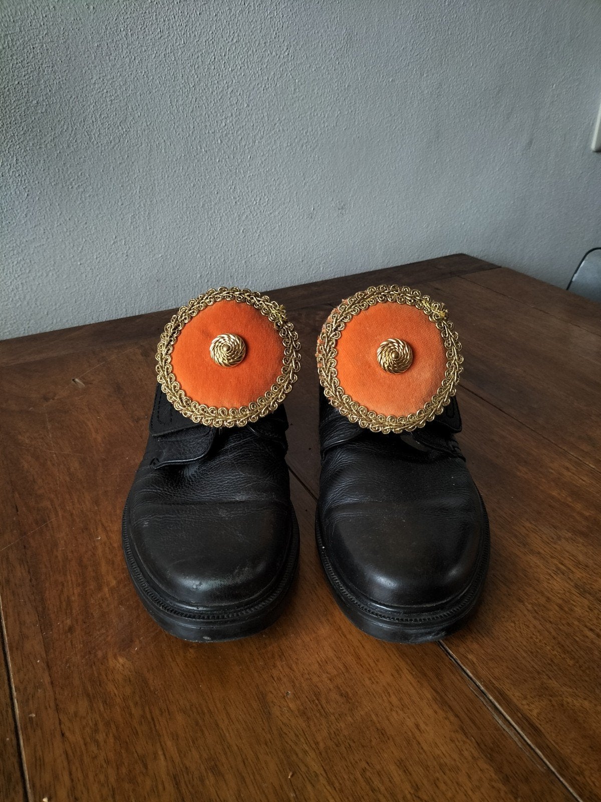 pieten schoen gesp - oranje, Diversen, Ophalen of Verzenden, Zo goed als nieuw