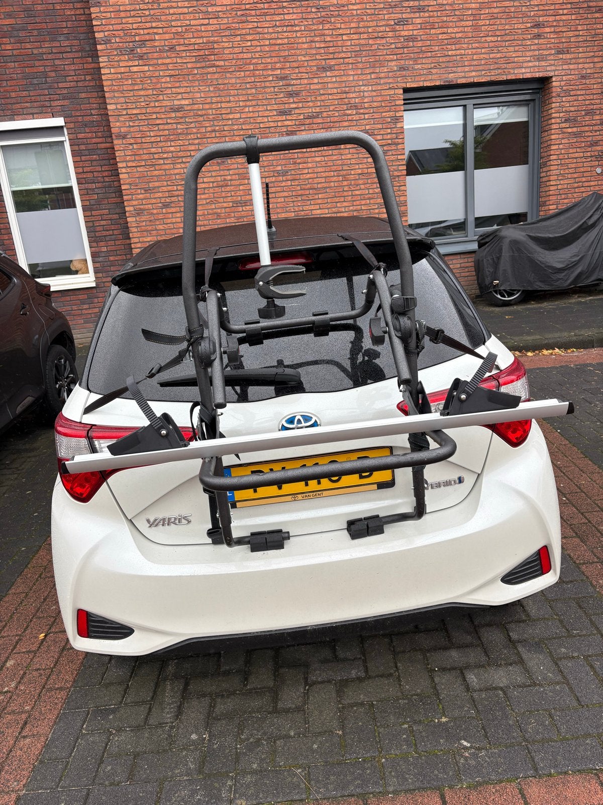 Menabo Stand Up 2 achterklep fietsendrager Toyota Yaris/Opel, Auto diversen, Ophalen, Gebruikt, Achterklepdrager