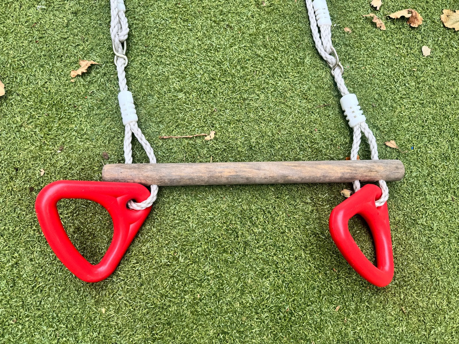 Schommel rekstok met houten sport en rode handvatten, Ophalen of Verzenden, Gebruikt, Schommel