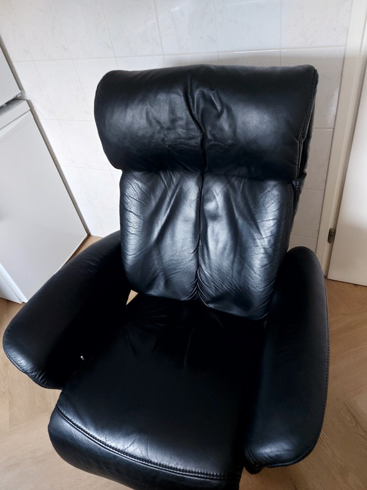 Zwart leder relax fauteuil, Ophalen, Minder dan 75 cm, 50 tot 75 cm