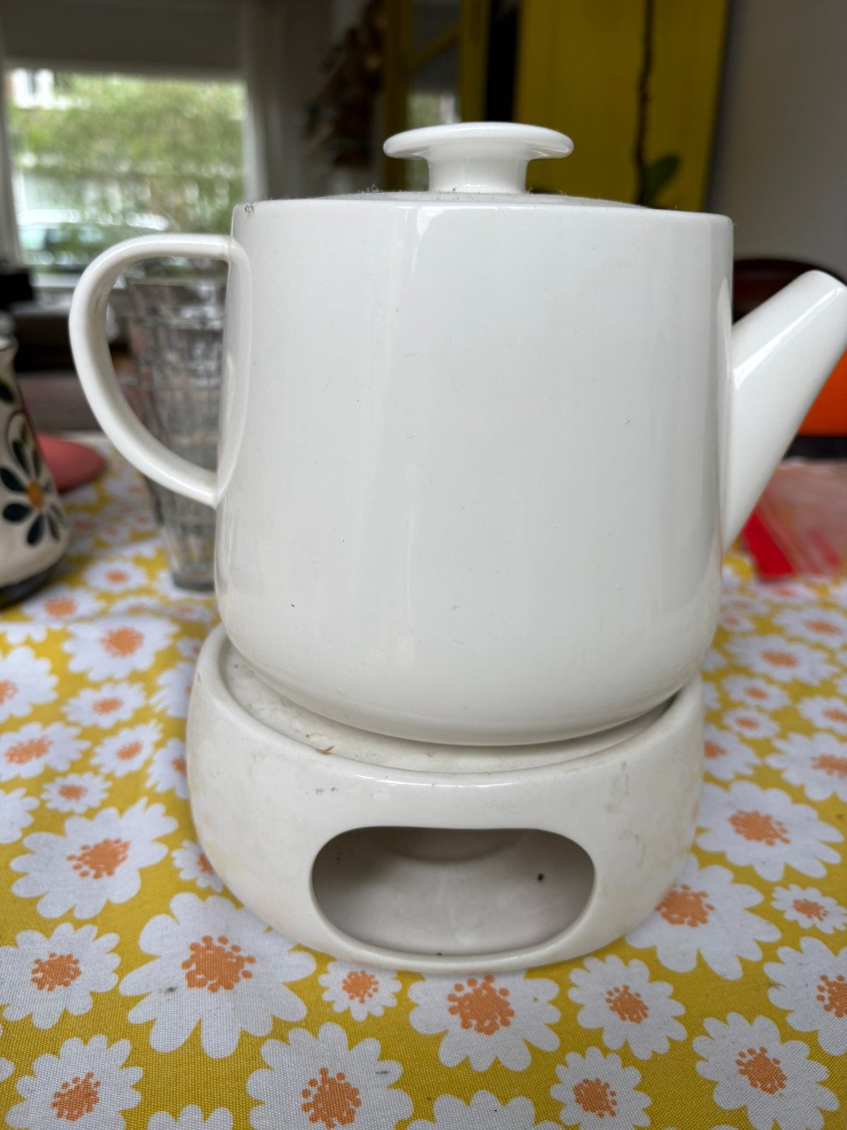 Theepot, Ophalen, Zo goed als nieuw, Steen/keramiek, Wit