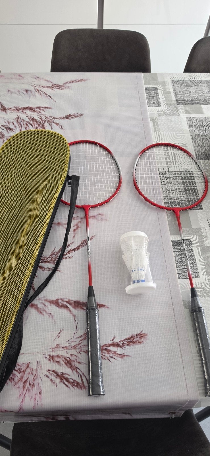 Nieuw badminton racket set met shuttles, Sport en Fitness, Badminton, Ophalen of Verzenden, Nieuw, Racket(s)