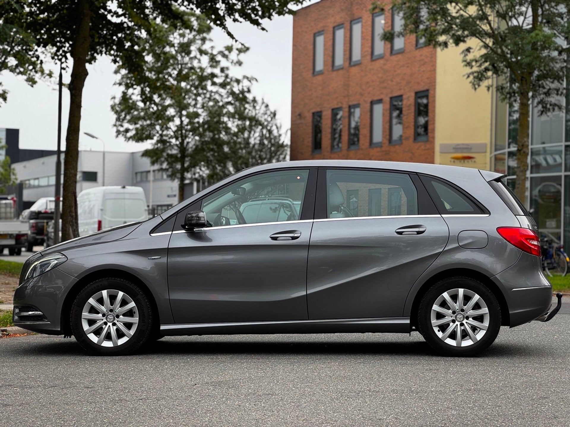 Mercedes-Benz B-klasse 180 Ambition|AUT|XENON|NAVI|PDC|LED|C, Auto's, 1325 kg, Gebruikt, 4 cilinders, 122 pk