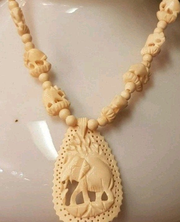 Vintage gesneden olifantenketting natuur steen, Ophalen of Verzenden, Overige materialen, Ketting