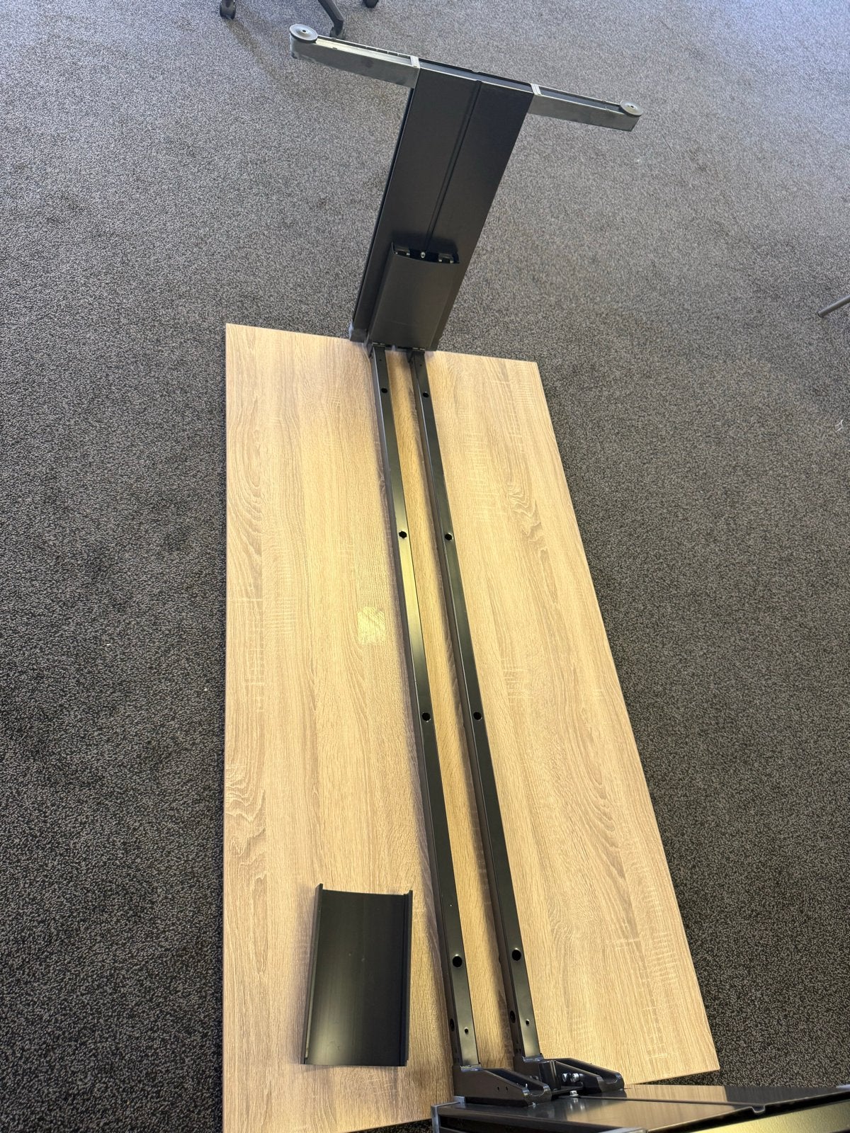 Bureau 160x80 Scandinavisch eiken zwart onderstel | meerdere, Ophalen, Tot twee personen, 50 tot 100 cm, Zo goed als nieuw