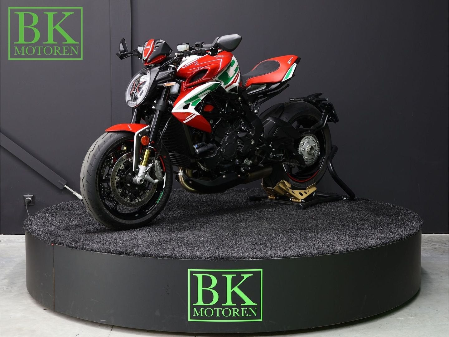 *VERKOCHT* MV AGUSTA DRAGSTER 800 RC SCS | BTW Motor, Motoren, Motoren | MV Agusta, Motorrijbewijs A, Bedrijf, Meer dan 35 kW