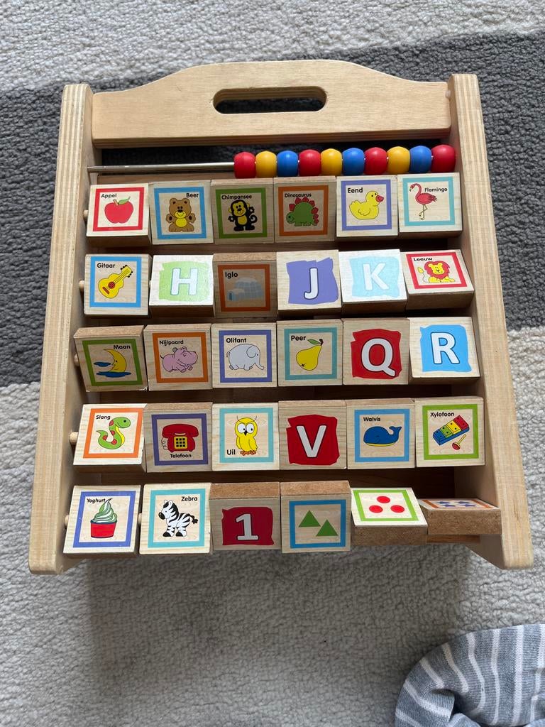 Houten alfabet en klok leerbord voor kinderen, Ophalen of Verzenden, Zo goed als nieuw