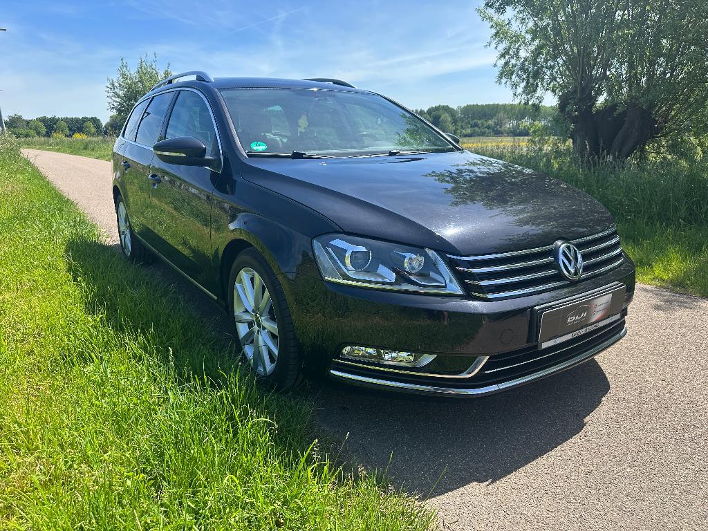 Volkswagen Passat Variant 1.8 TSI Highline 161PK STANDKACHEL, Voorwielaandrijving, Euro 5, Zwart, 4 cilinders