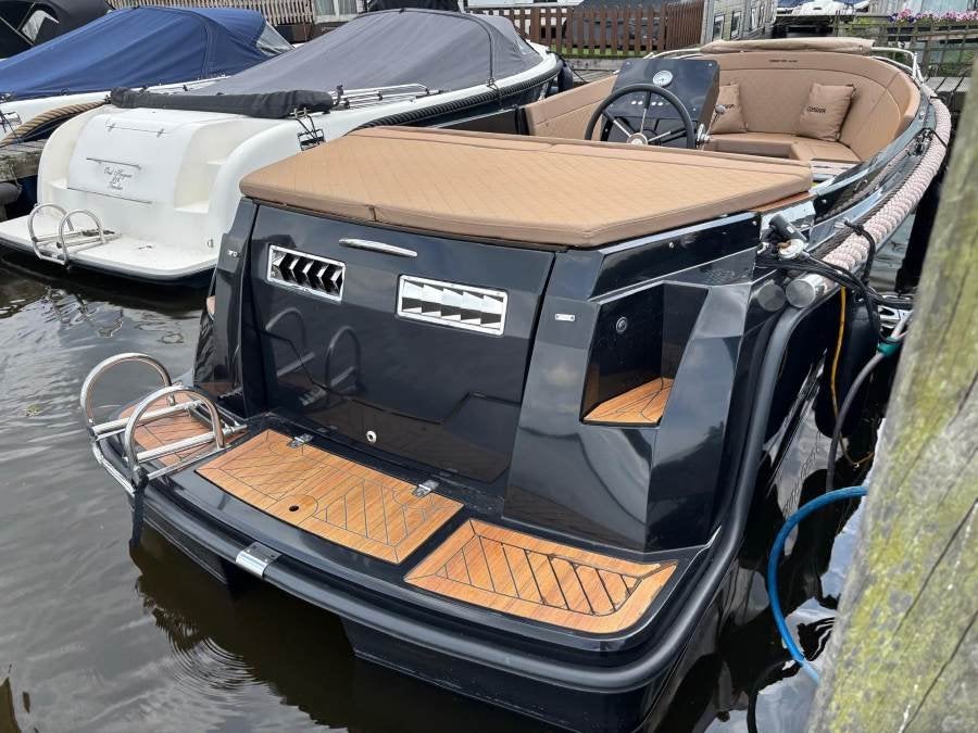 Corsiva 650 tender (bj 2024)