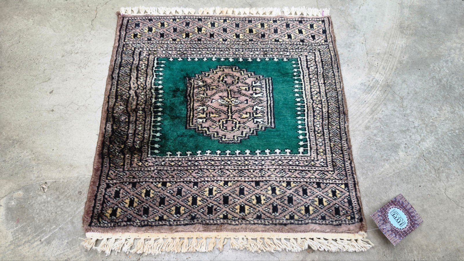 Handgeknoopt oosters wol Karachi tapijt green 47x52cm