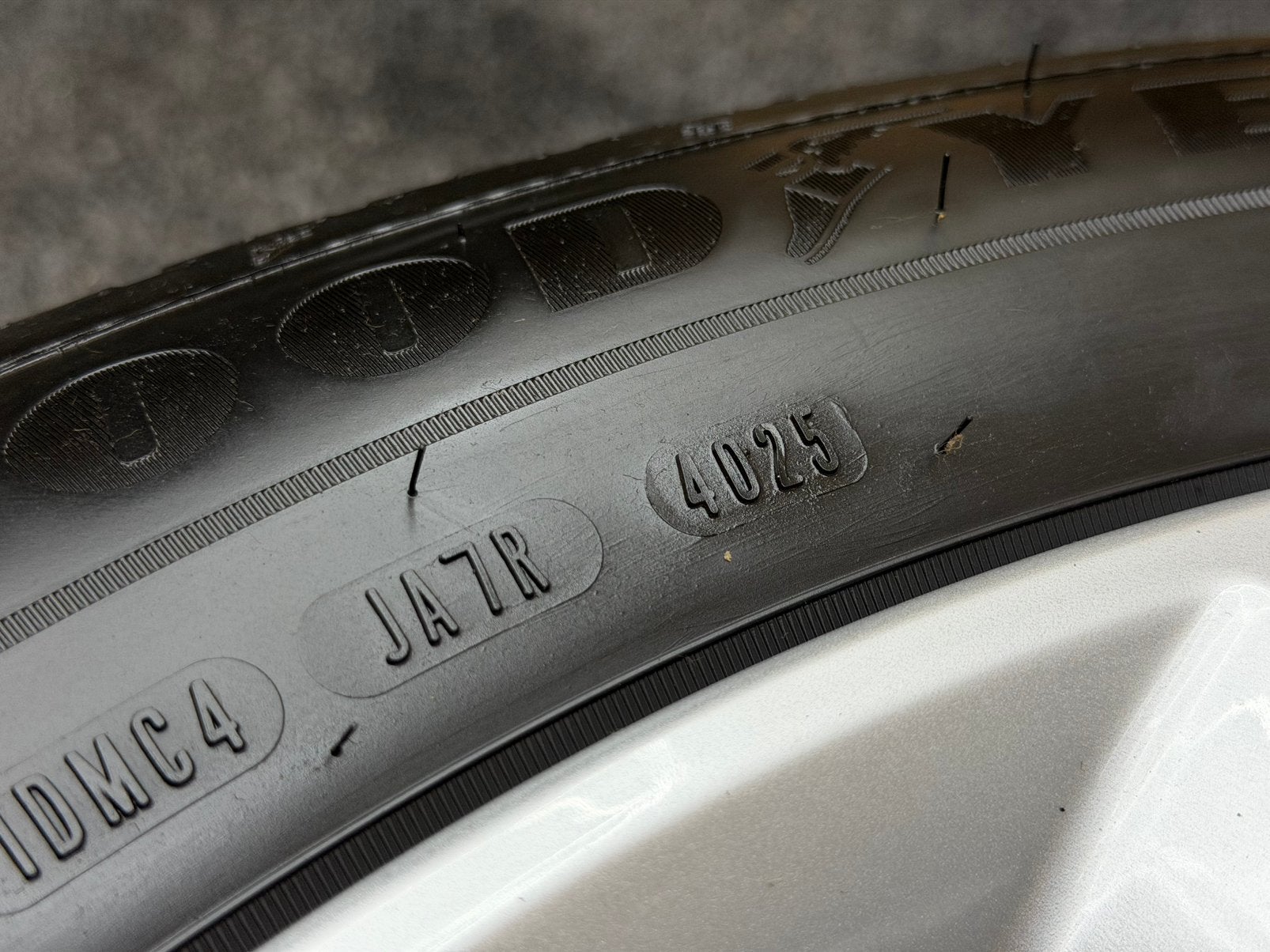 ZGAN! Originele 20 inch Audi Q6 SQ6 E-Tron 5x130 Goodyear AO, Auto-onderdelen, Banden en Velgen, Ophalen, 255 mm, ., Banden en Velgen