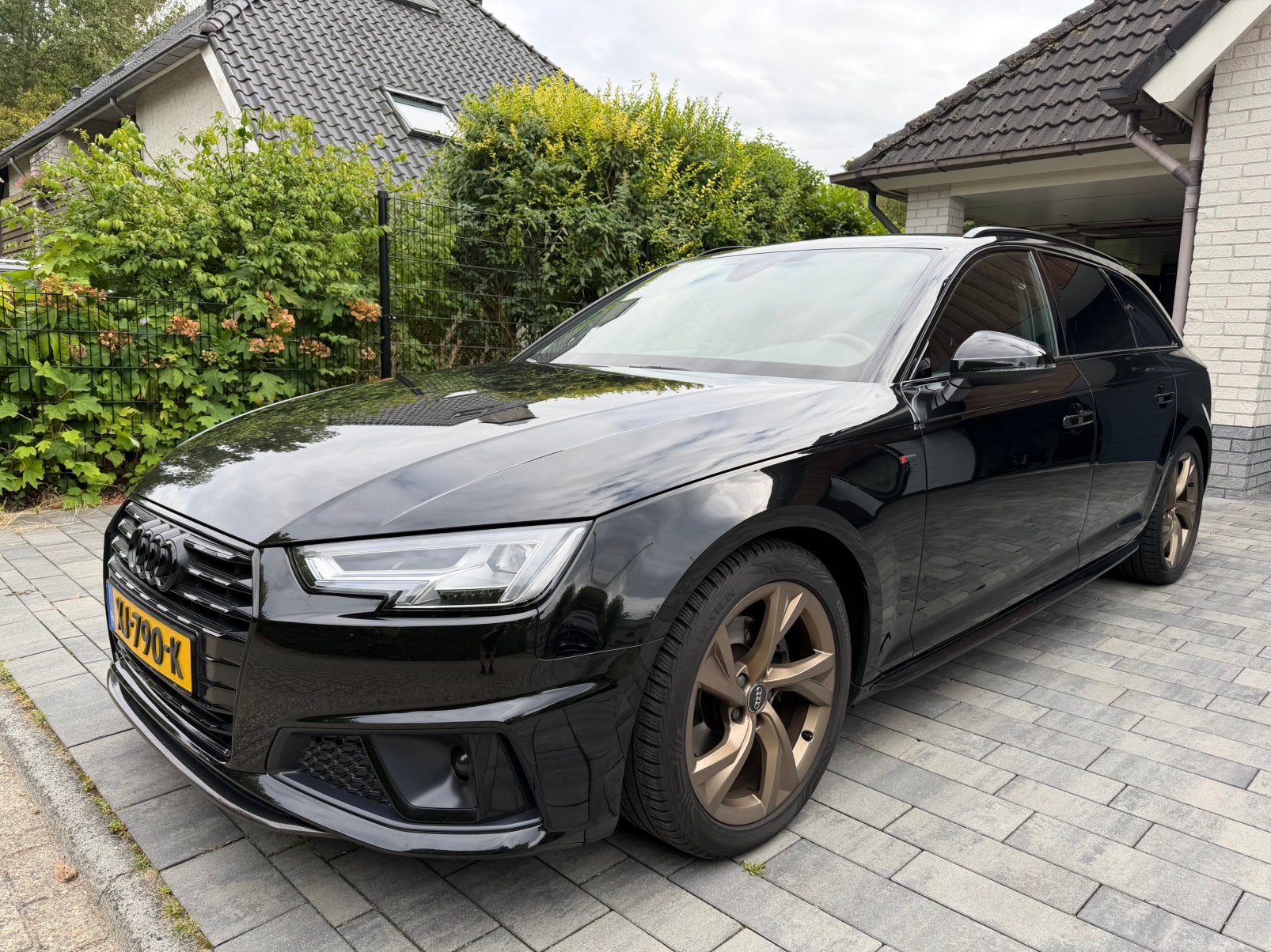 Audi A4 Avant 35 Tfsi Sport S-Line Edition - 2019 - inruil, Auto's, Audi, Euro 6, 4 cilinders, 1984 cc, Zwart