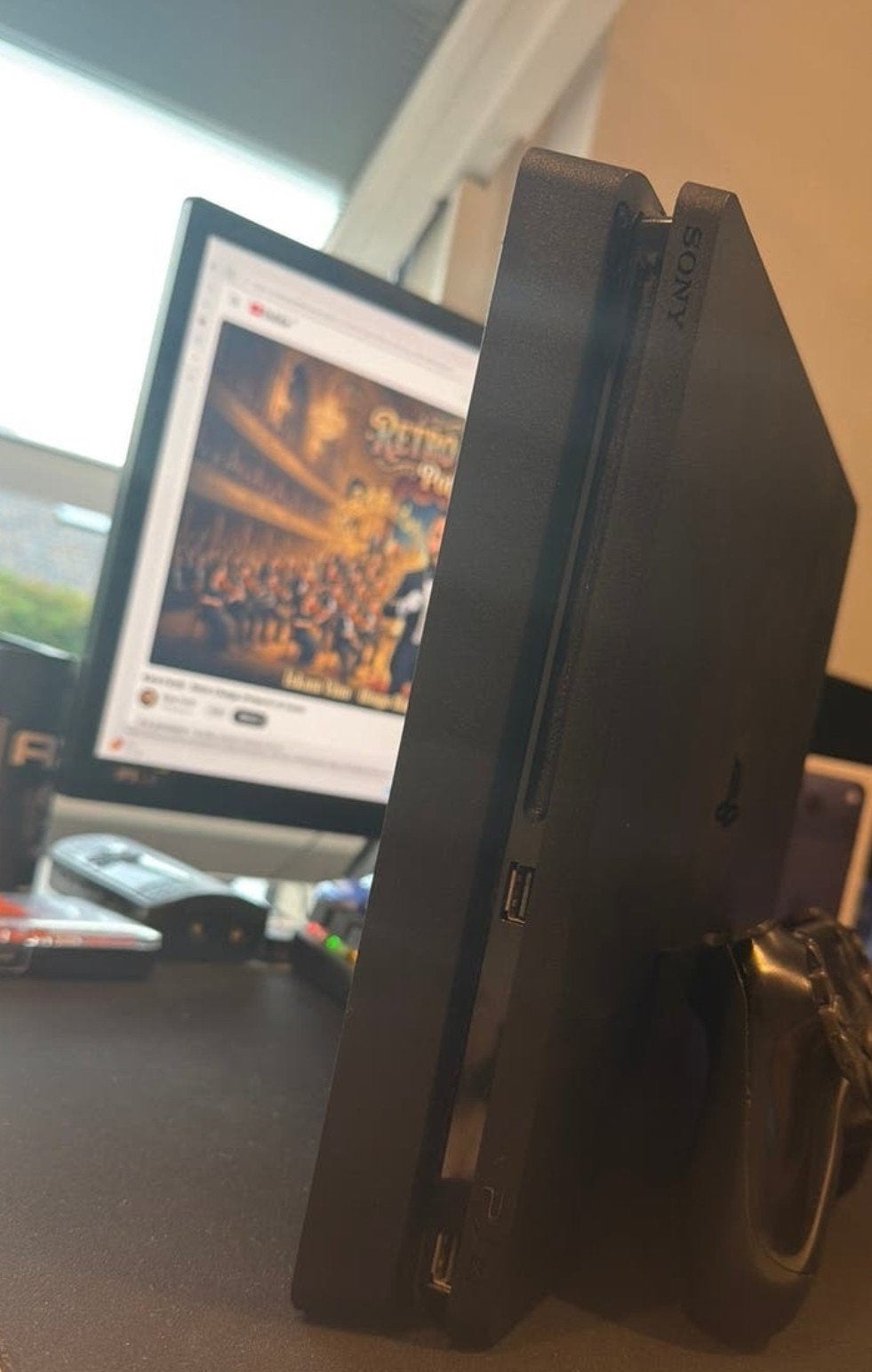 PlayStation 4 Slim met controller, 500 GB, Ophalen of Verzenden, Zo goed als nieuw, Met 1 controller