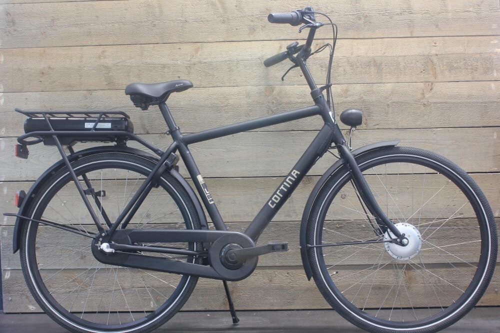 Cortina E-U1 Jett black 3 versn 450 Wh accu NIEUW! OP=OP, Niet ingevuld, Nieuw, Niet ingevuld, Niet ingevuld
