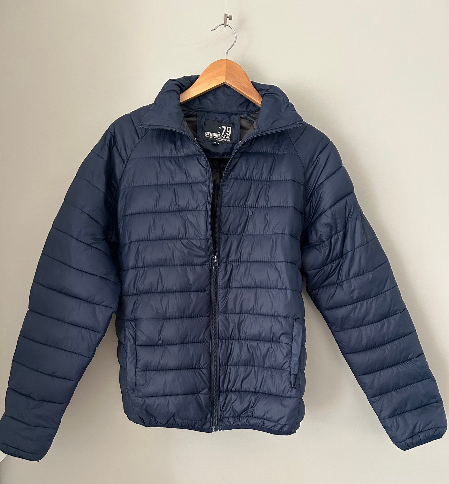 Gewatteerde donkerblauwe jas in maat M, Ophalen of Verzenden, Gedragen, Maat 48/50 (M), Blauw