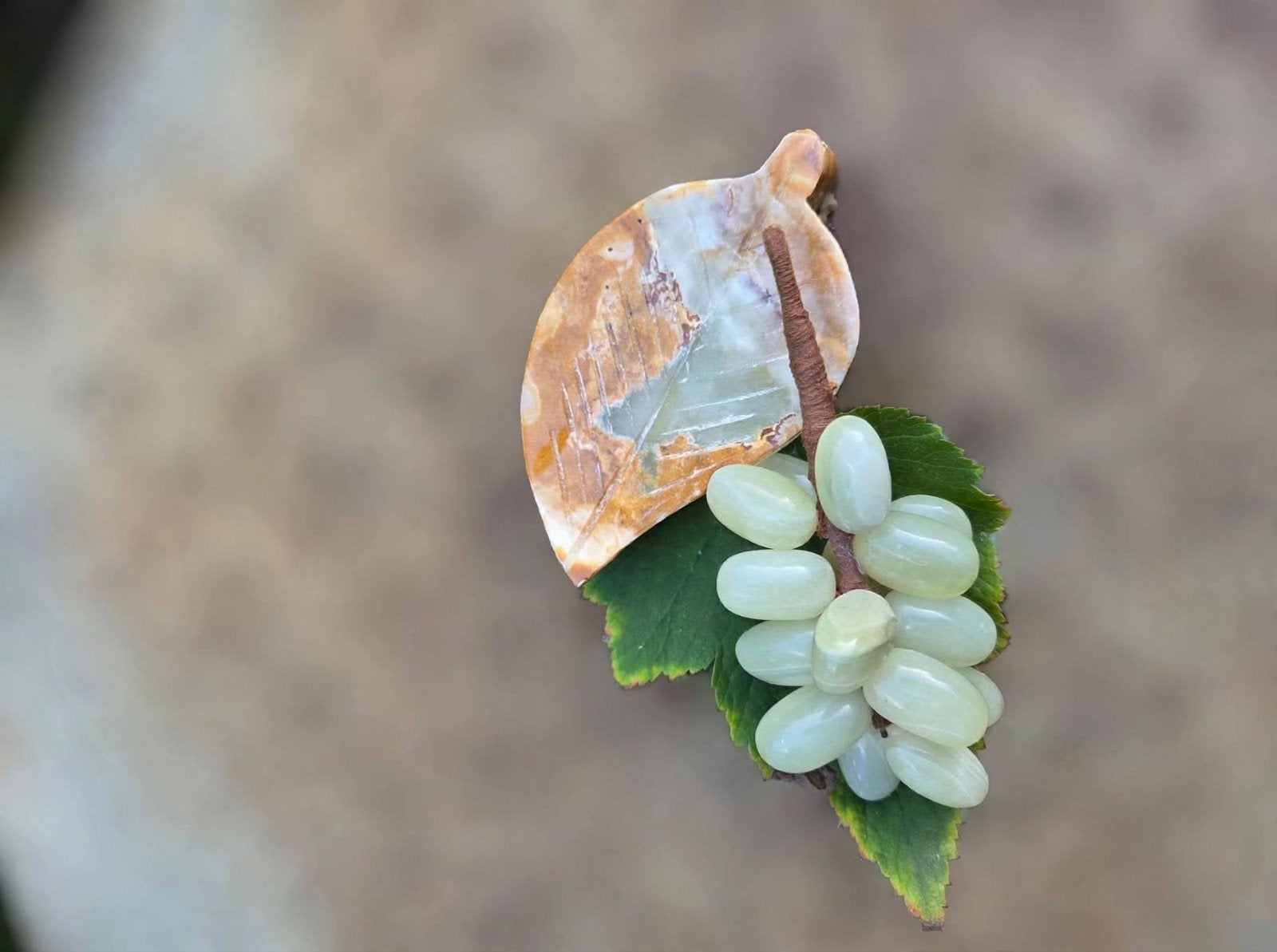 Decoratieve druiventros van jade en onyx blad, Ophalen of Verzenden