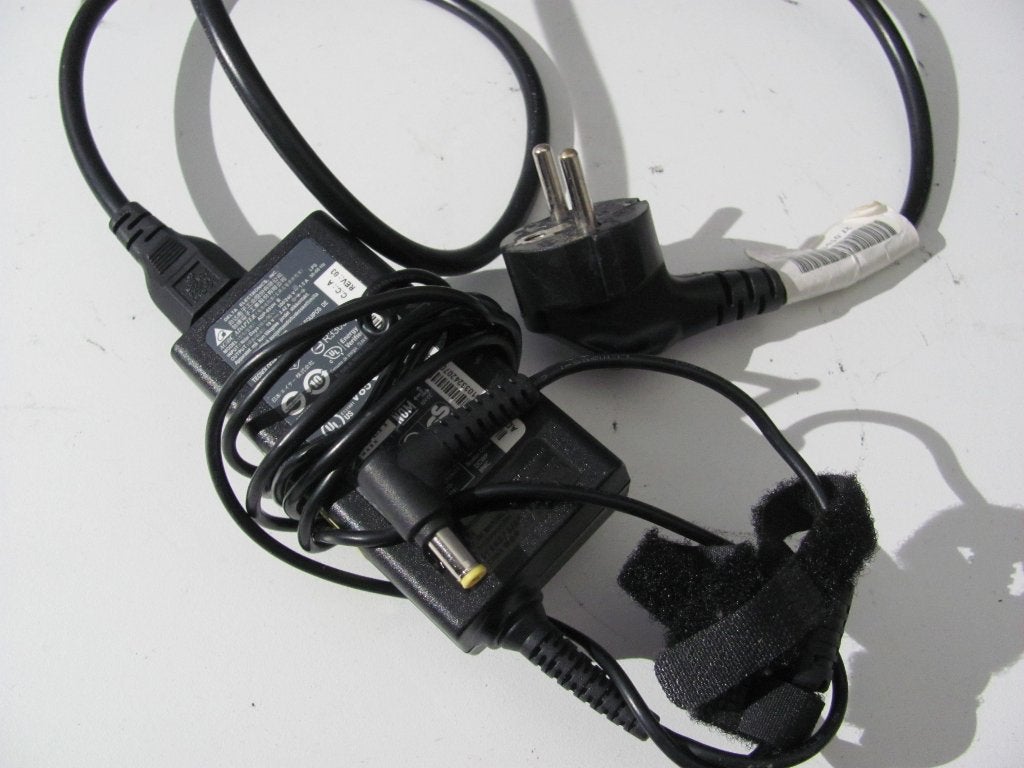 laptop oplader van delta electronics inc.19v 3.42a, Ophalen of Verzenden, Zo goed als nieuw, DELTA ELECTRONICS