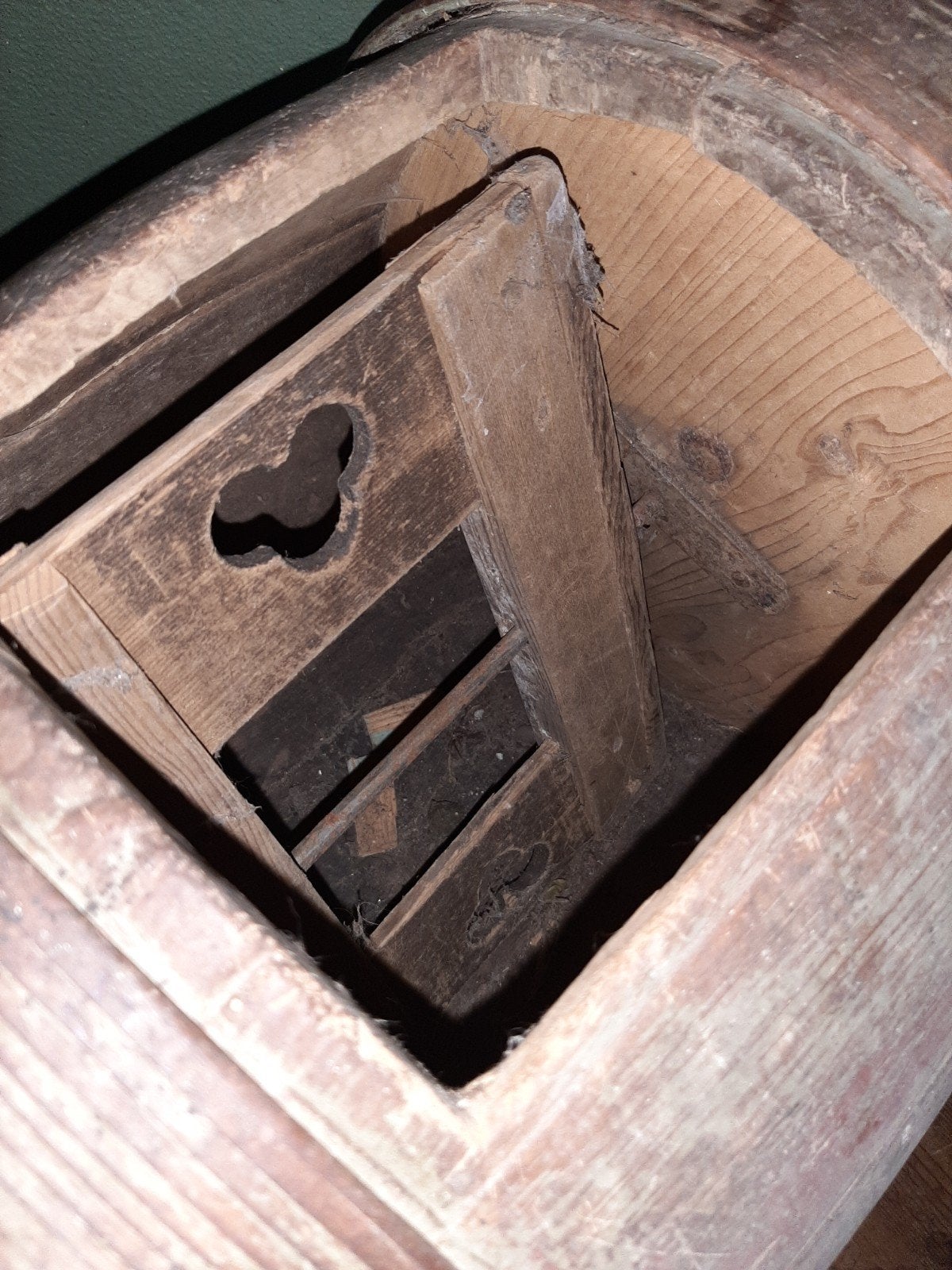 Antieke houten boterkarn met slinger, Antiek en Kunst, Ophalen of Verzenden