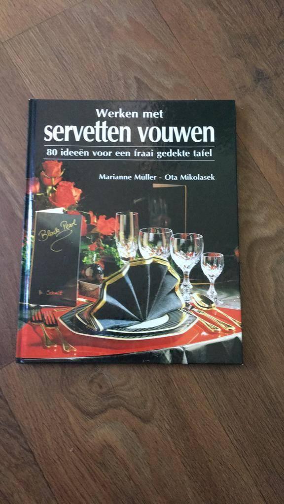 werken met servetten vouwen, Ophalen of Verzenden, Zo goed als nieuw, Overige onderwerpen