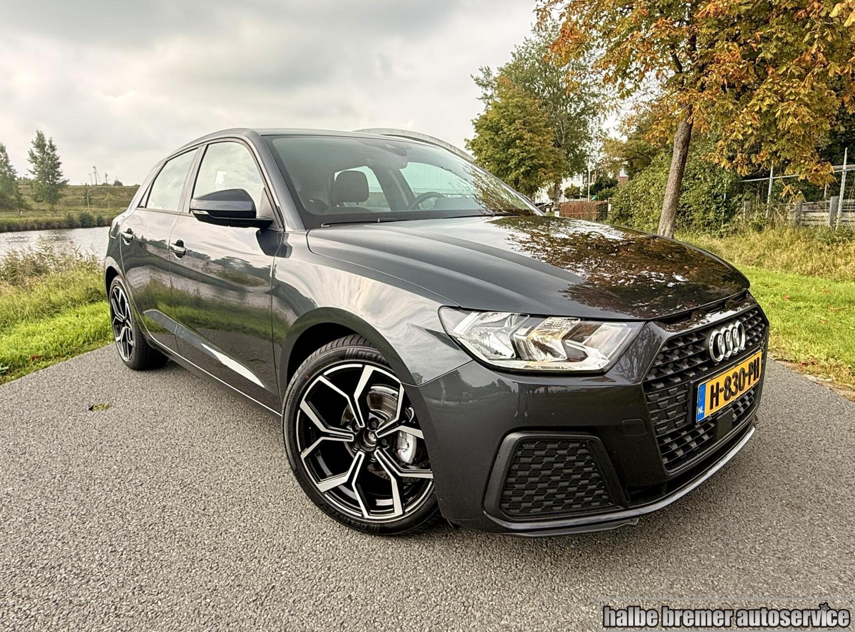 Audi A1 Sportback 25 TFSI epic |Carplay|17 inch|Cruise|Virtu, Voorwielaandrijving, Verwarmde buitenspiegels, Euro 6, 95 pk