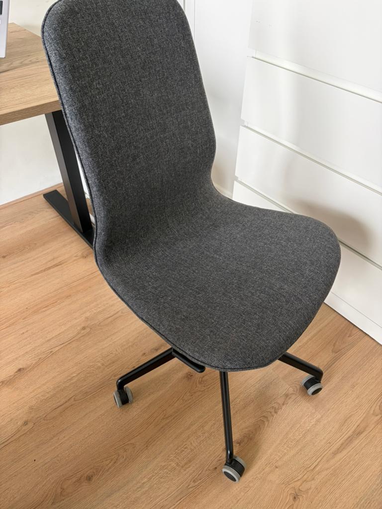 Ikea Långfjäll bureaustoel, Huis en Inrichting, Bureaustoelen, Ophalen, Zo goed als nieuw, Zwart