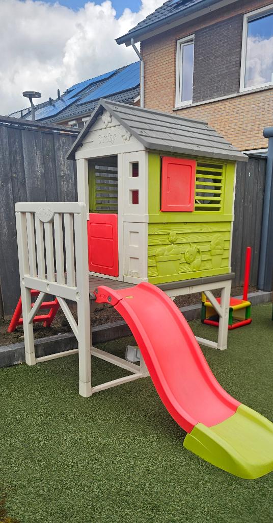 Smoby speelhuis met glijbaan, Kinderen en Baby's, Speelgoed | Buiten | Speelhuisjes, Ophalen, Gebruikt, Kunststof