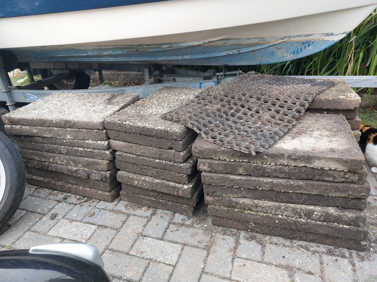 Gratis 41 grindtegels 40x60, Tuin en Terras, Tegels en Klinkers, Ophalen, Gebruikt, Beton, Terrastegels