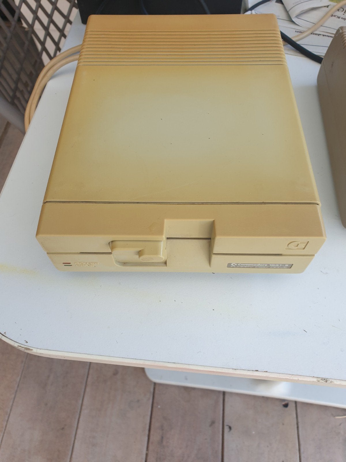 Commodore 1541-II diskdrive met kabel., Computers en Software, Vintage Computers, Ophalen of Verzenden