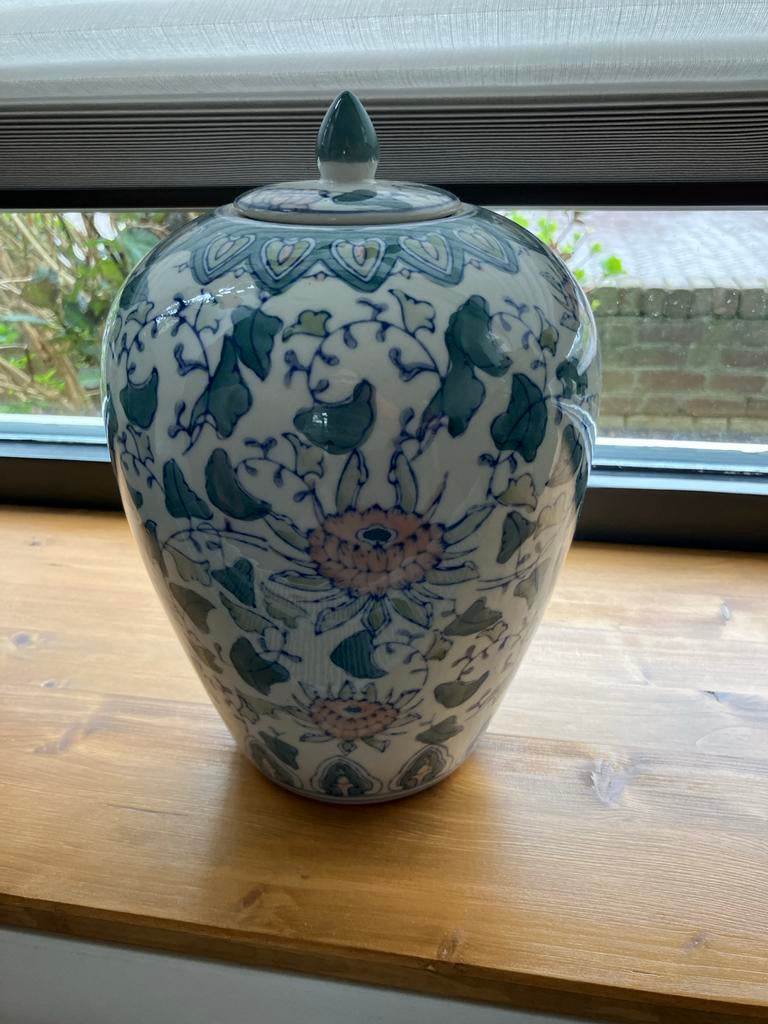 Decoratieve Chinese gemberpot met bloemmotief, Ophalen
