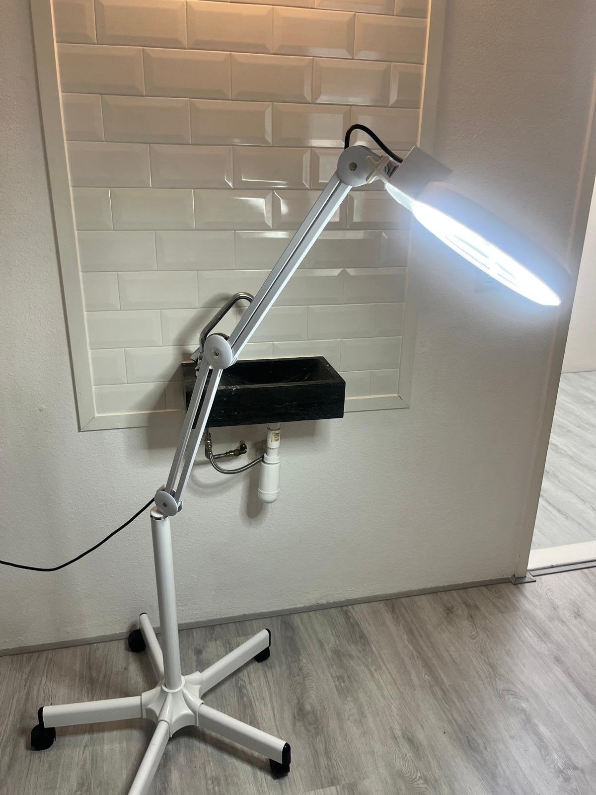 Professionele LED loeplamp op wielen, Ophalen, Kunststof, Overige fittingen, Zo goed als nieuw
