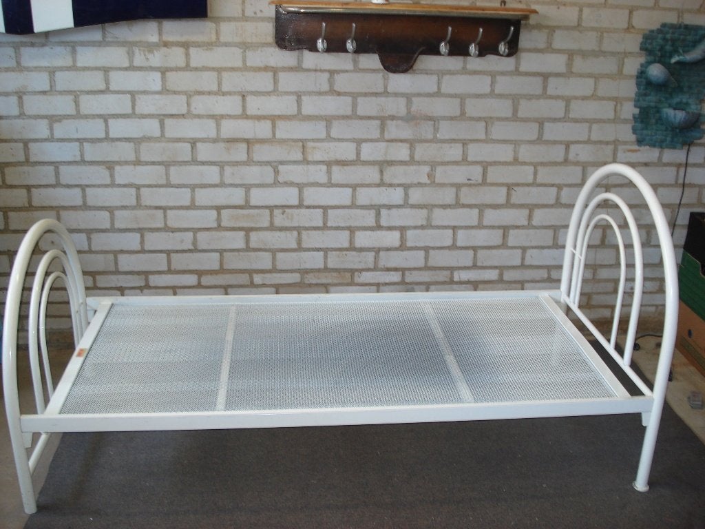Stalen eenpersoonsbed DICO  208 x 94 cm  met Nachtkastje, Ophalen, 90 cm, Eenpersoons, Wit